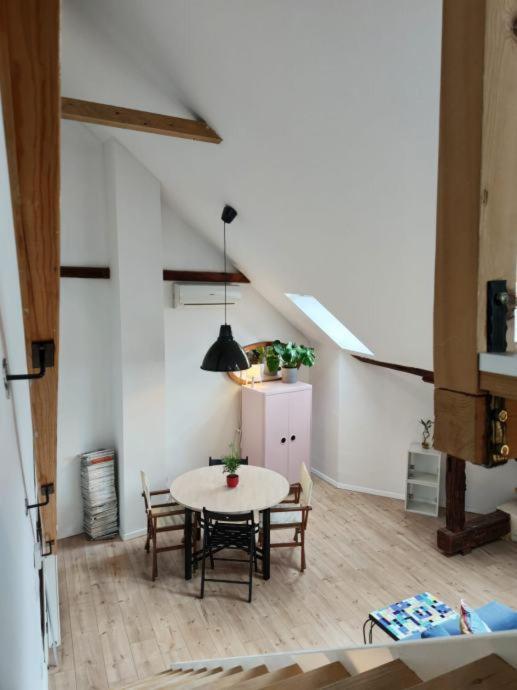 Art / Peaceful / Historical City Center Apartment Zagreb Ngoại thất bức ảnh